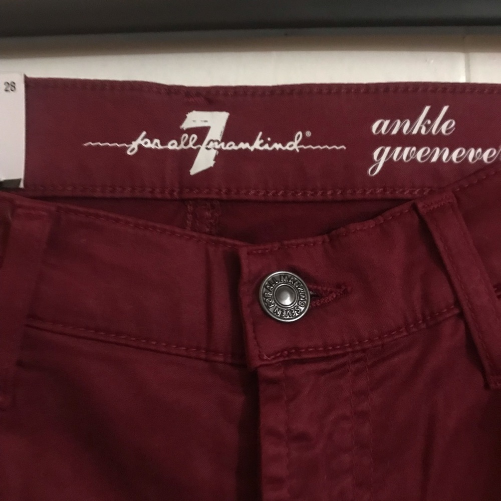 Must have these 7for all mankind ankle skinny pants slightly shredded bottom